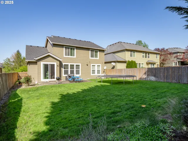 $689,000 | 180 The Greens Avenue, Newberg, OR 97132