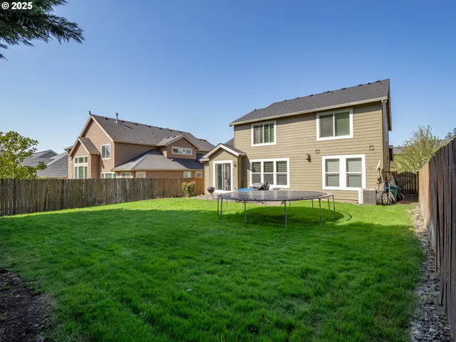 $689,000 | 180 The Greens Avenue, Newberg, OR 97132