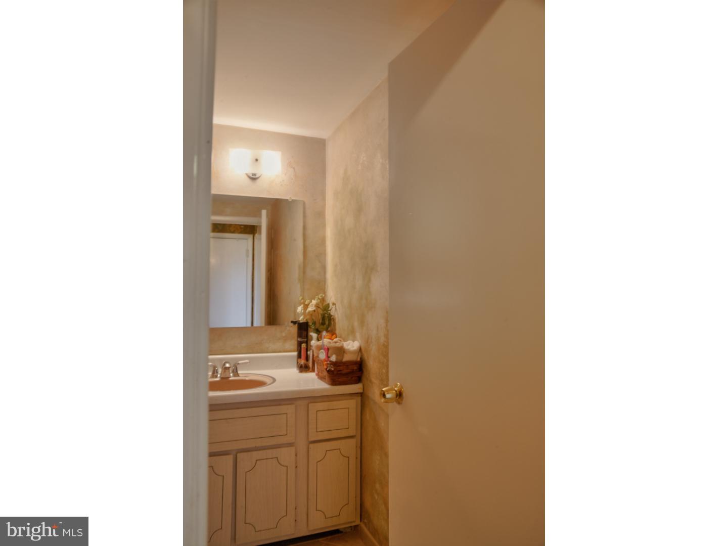 1170 Meadowbrook Road Southampton, PA 18966 - Photo 11 of 25 Half Bath
