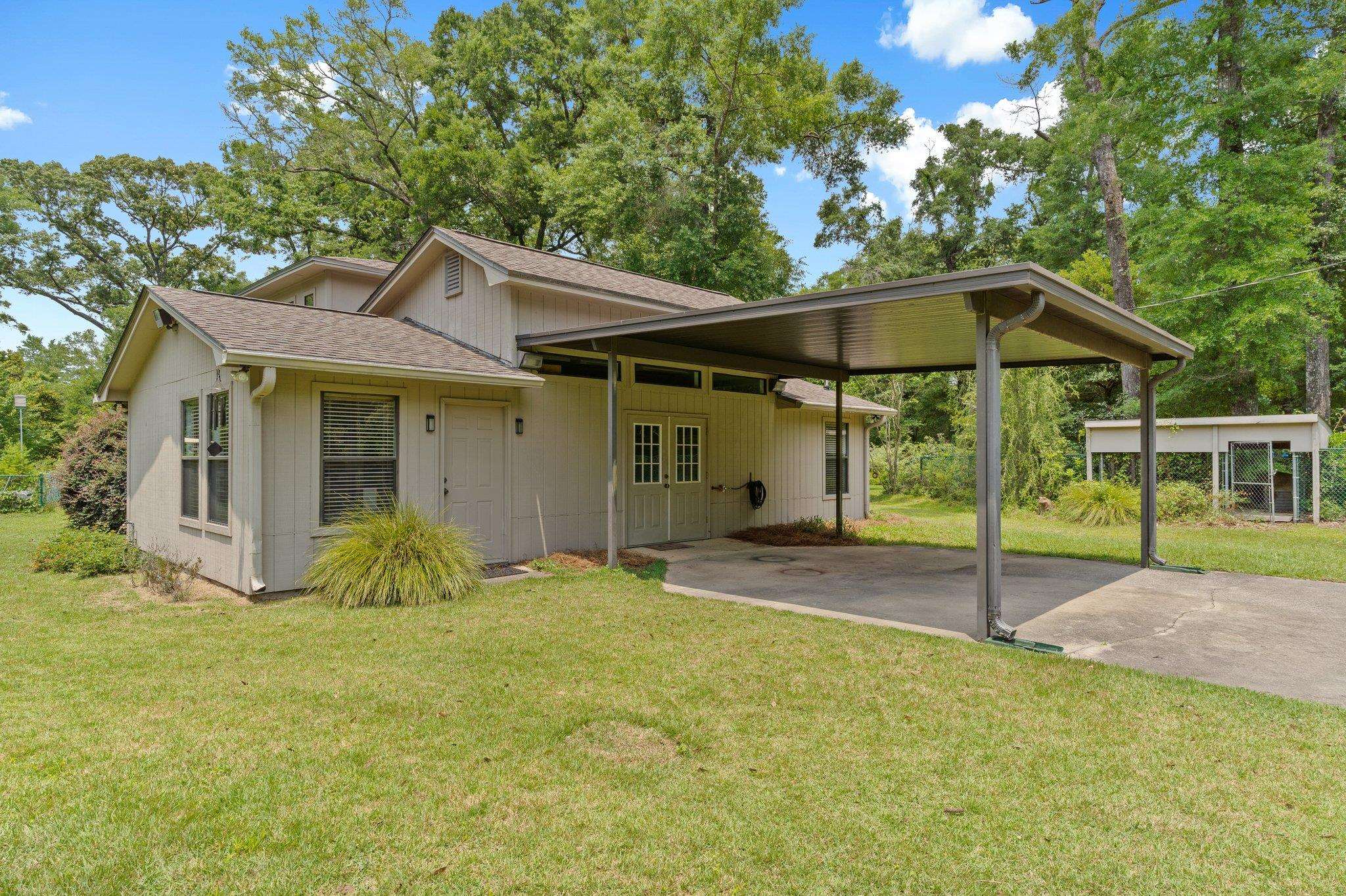 1305 Shady Rest Road Havana, FL 32333 - Photo 3 of 42 Gallery Image 3