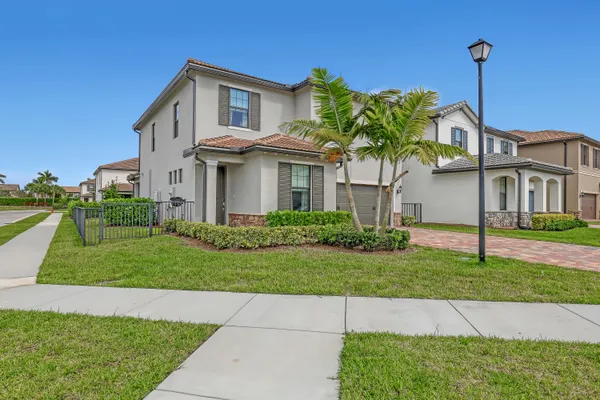 $5,000 | 4740 Chantilly Road, Lake Worth, FL 33467