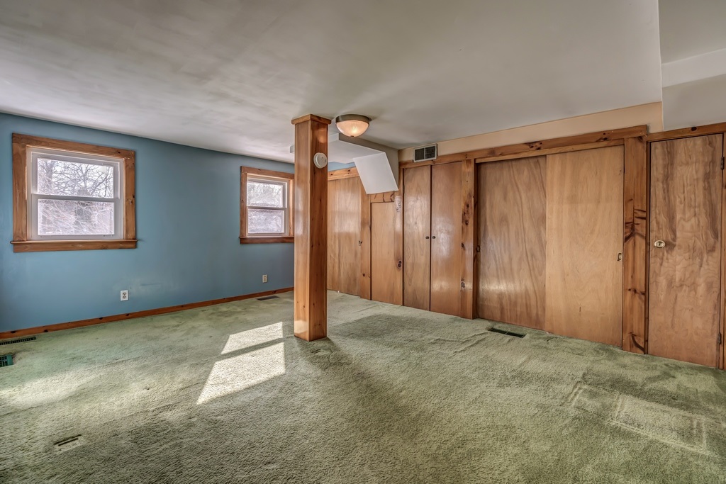 809 South Mammoth Road Manchester, NH 03103 - Photo 21 of 40
