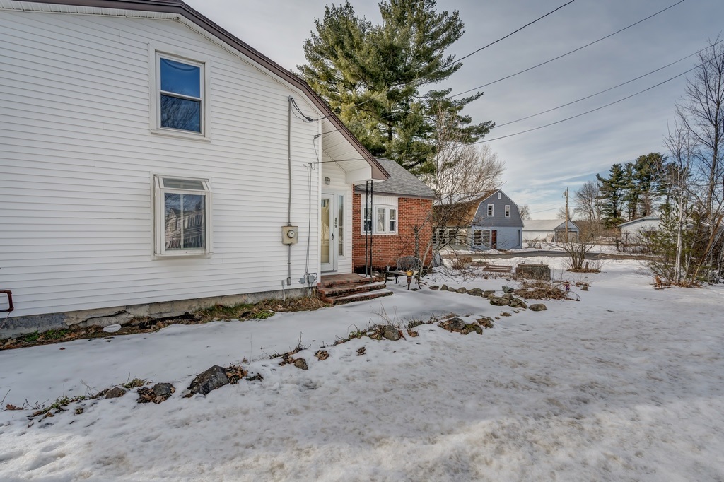 809 South Mammoth Road Manchester, NH 03103 - Photo 32 of 40