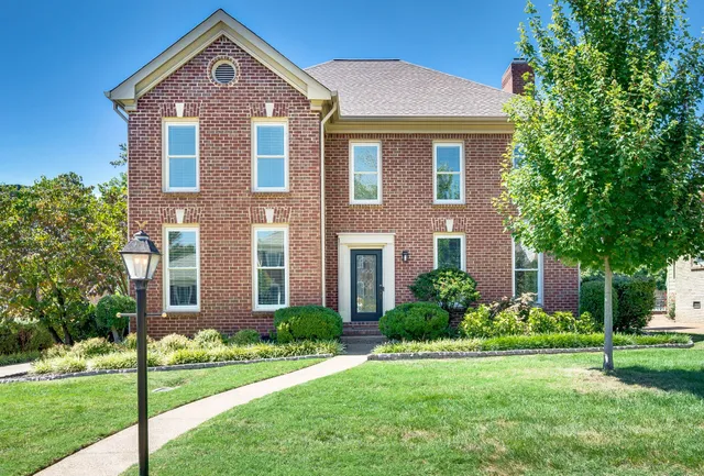 $849,000 | 705 Burleigh Court, Nashville, TN 37221