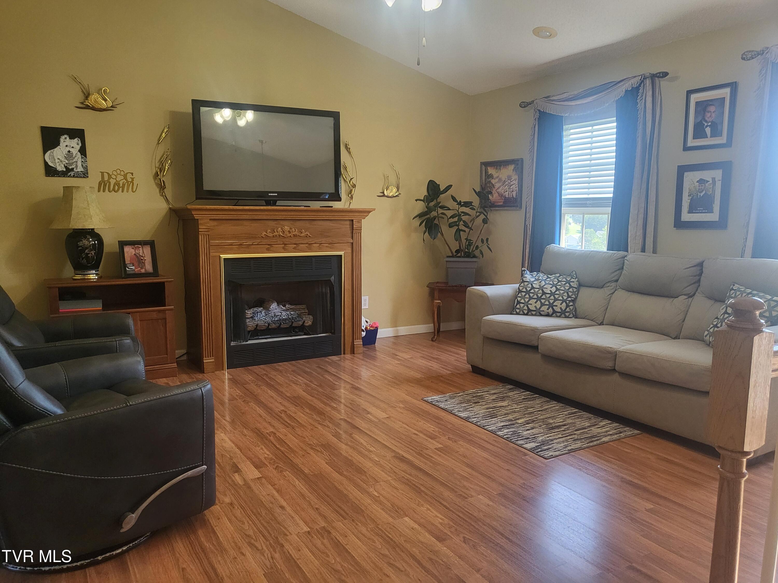 115 Maple Ridge Drive Jonesborough, TN 37659 - Photo 17 of 42 20250816_150456 - Copy