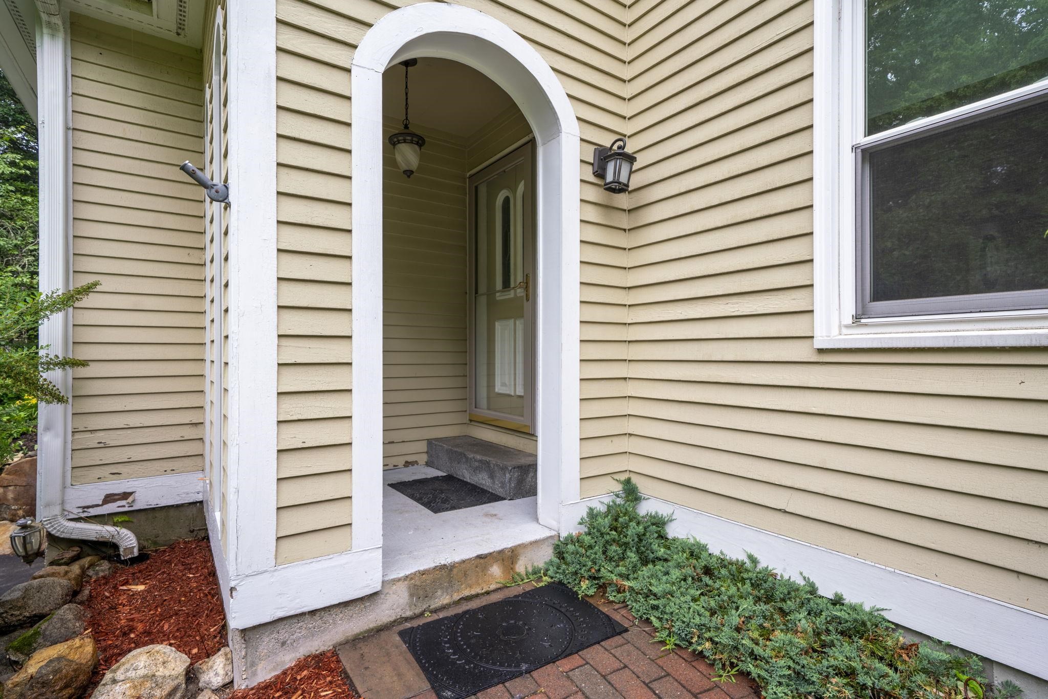 12 Ryan Road, Unit B Goffstown, NH 03045 - Photo 4 of 60