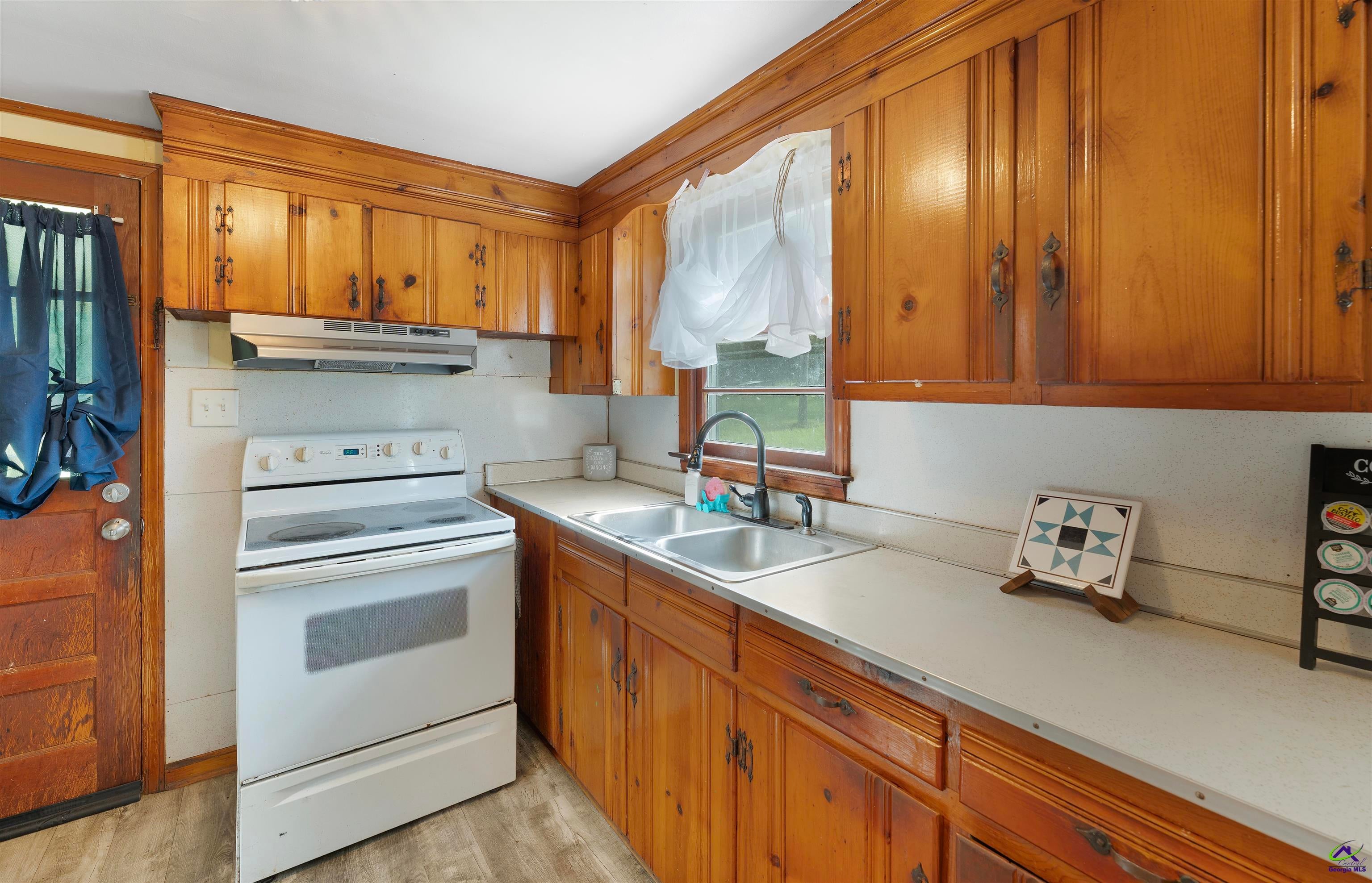 725 King Road Gordon, GA 31031 - Photo 10 of 23 Gallery Image 10