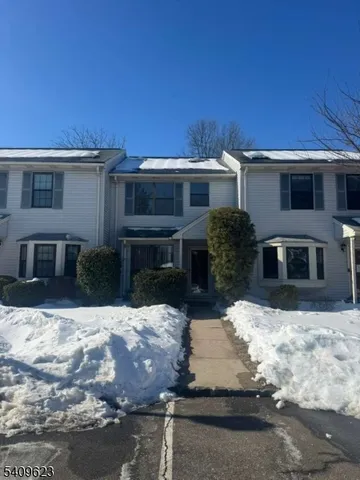 $470,000 | 303 Maplecrest Road, Edison, NJ 08820