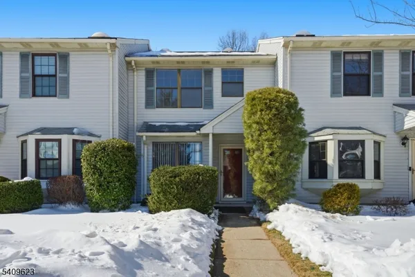 $450,000 | 303 Maplecrest Road, Edison, NJ 08820