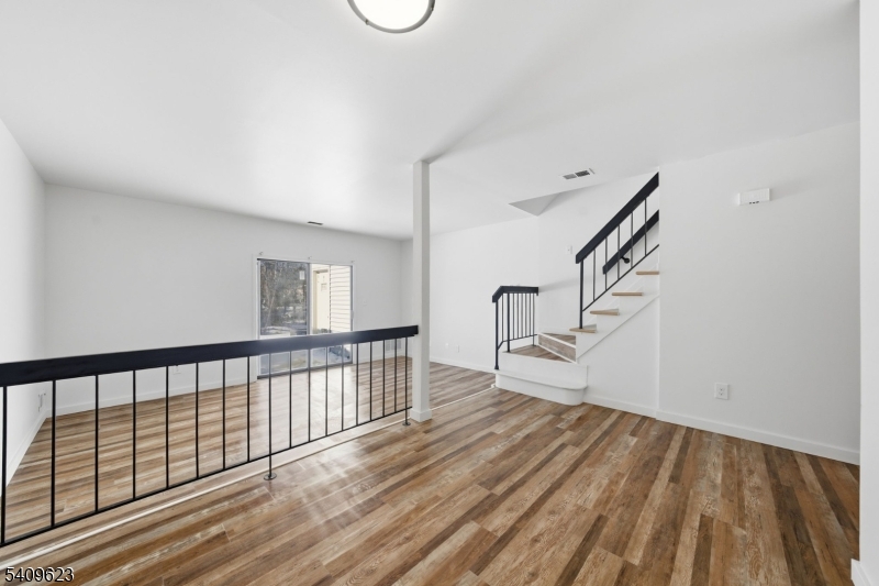 303 Maplecrest Road Edison, NJ 08820 - Photo 16 of 45