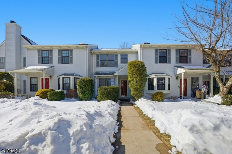 303 Maplecrest Road Edison, NJ 08820 - Photo 2 of 45