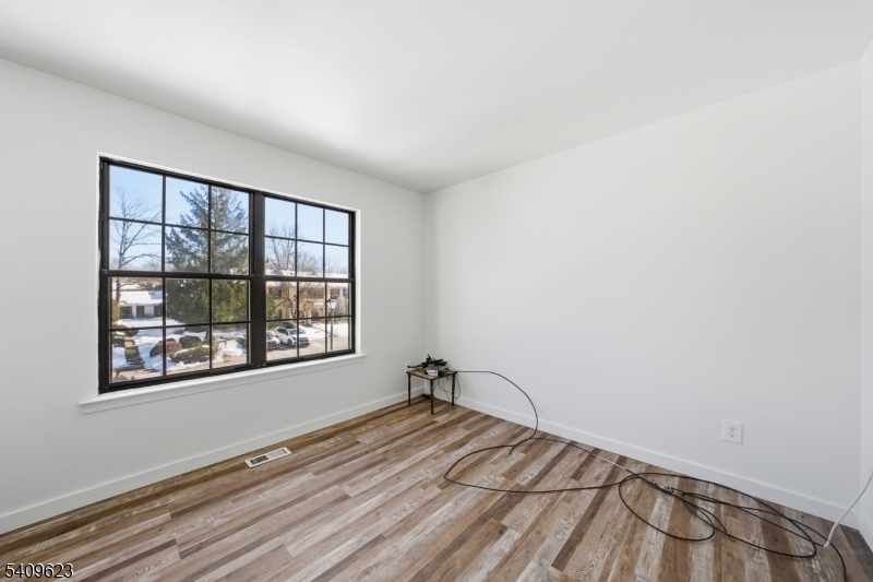 303 Maplecrest Road Edison, NJ 08820 - Photo 22 of 45