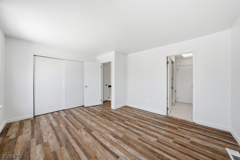 303 Maplecrest Road Edison, NJ 08820 - Photo 27 of 45