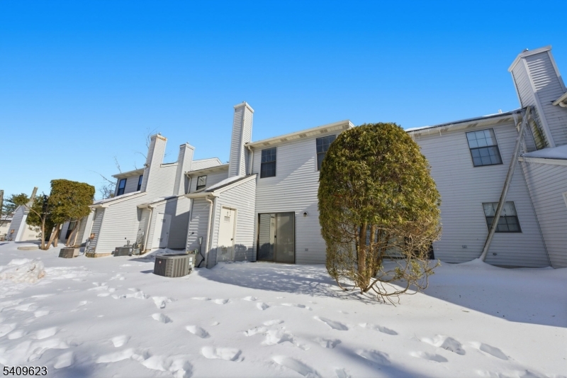 303 Maplecrest Road Edison, NJ 08820 - Photo 37 of 45