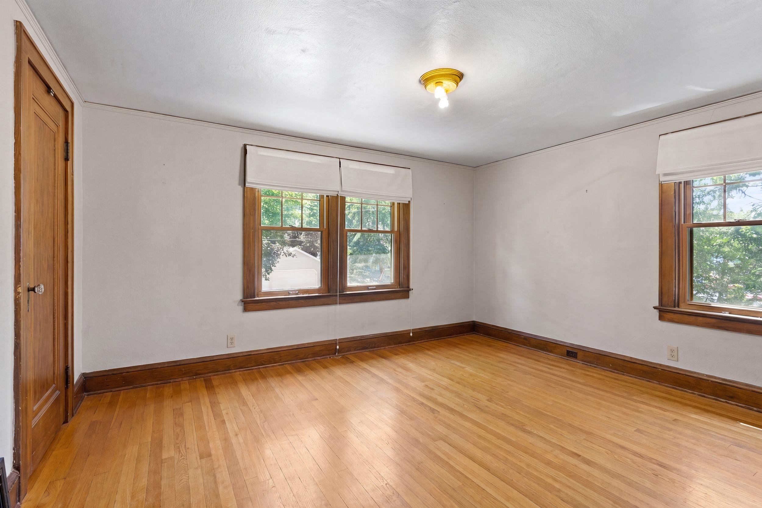 932 East Commercial Street Appleton, WI 54911 - Photo 23 of 49