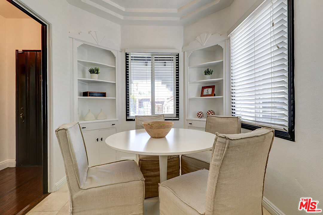 1260 West 81st Street Los Angeles, CA 90044 - Photo 10 of 33