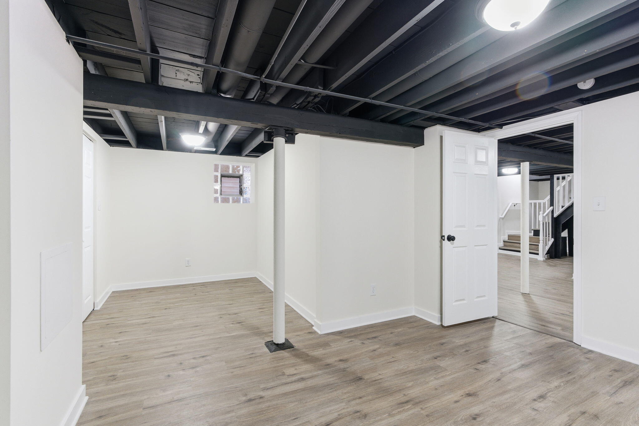 1207 Lakeview Avenue Whiting, IN 46394 - Photo 19 of 21 2048x1366