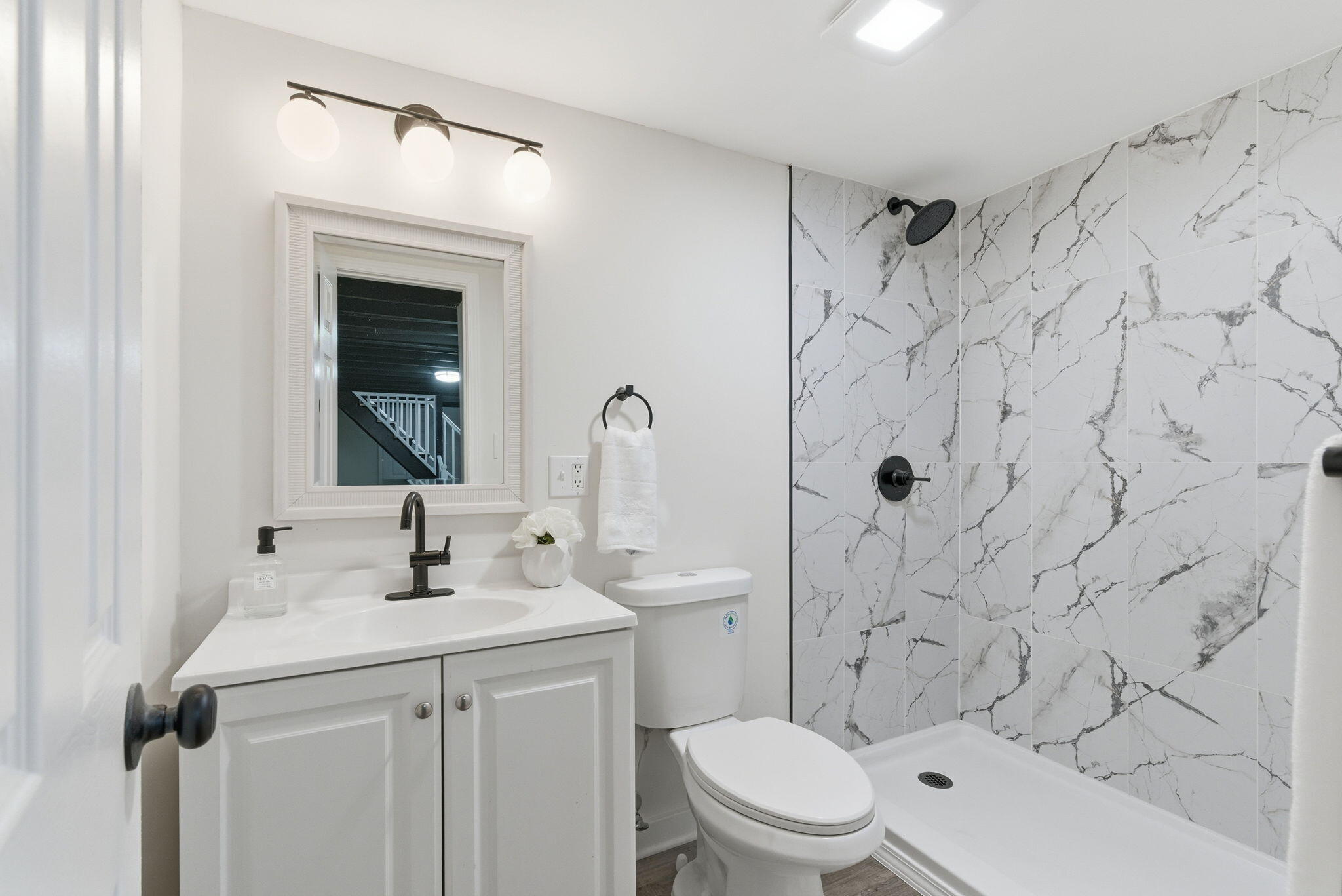 1207 Lakeview Avenue Whiting, IN 46394 - Photo 20 of 21 2048x1367