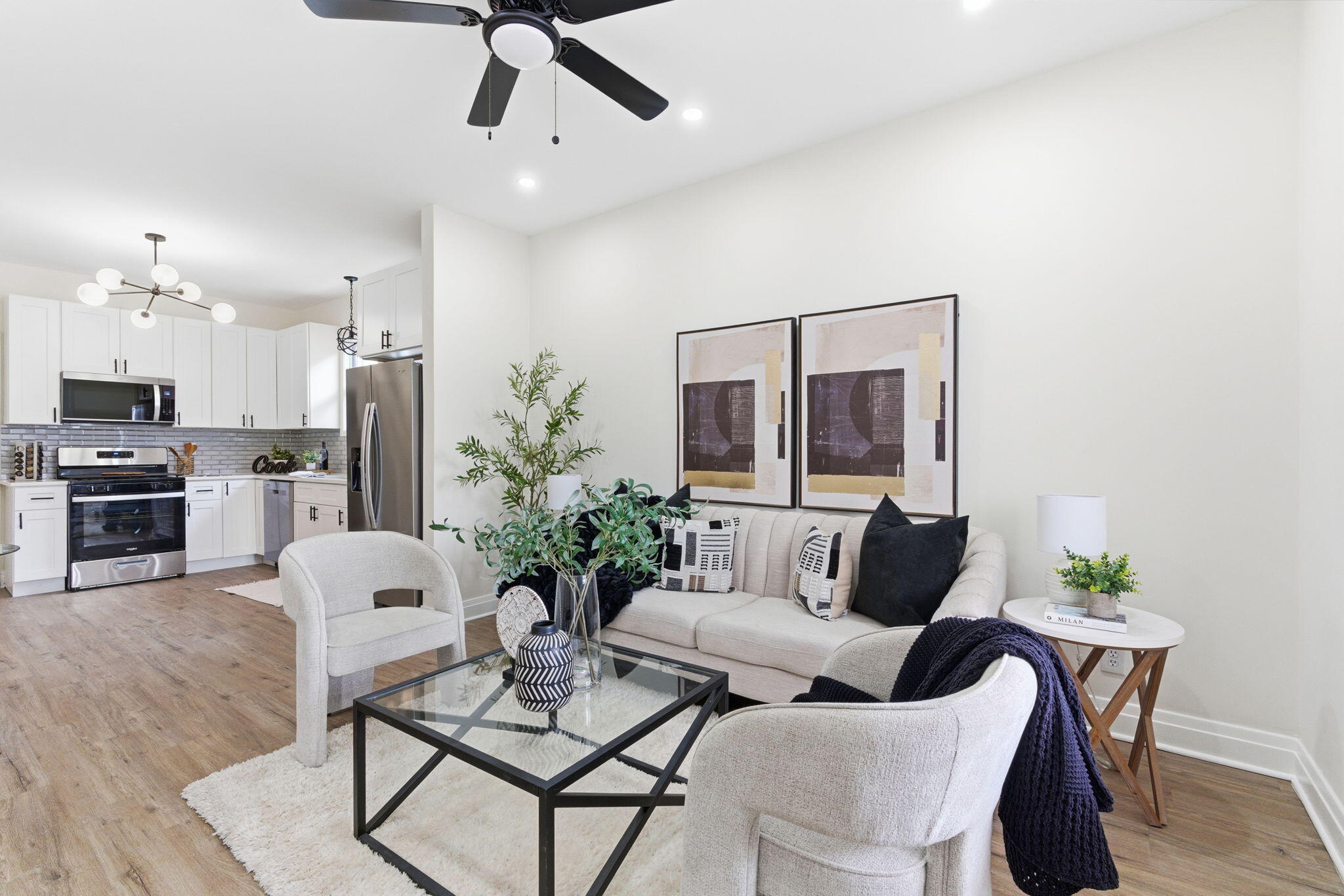 1207 Lakeview Avenue Whiting, IN 46394 - Photo 3 of 21 2048x1366