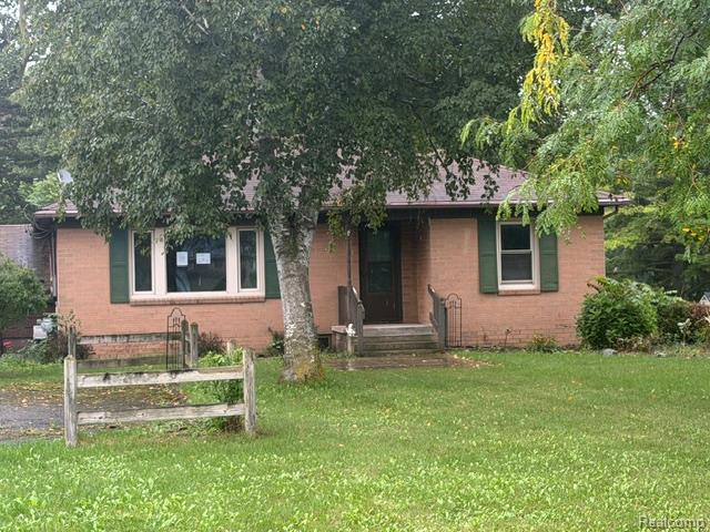 6435 South State Road Goodrich, MI 48438 - Photo 1 of 16 IMG_4102.jpeg