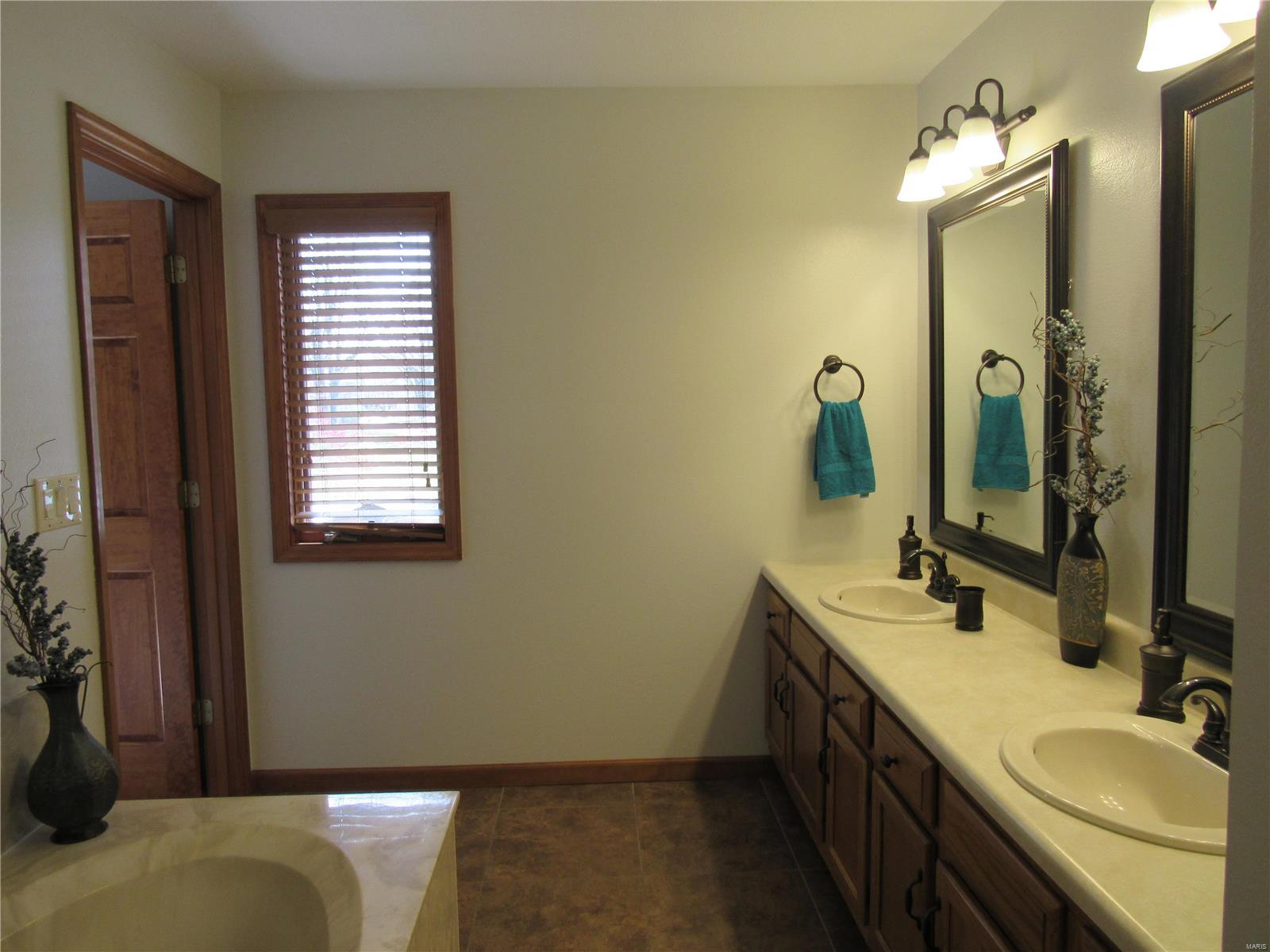 1787 Commodore Walk Worden, IL 62097 - Photo 17 of 68 Gallery Image 17