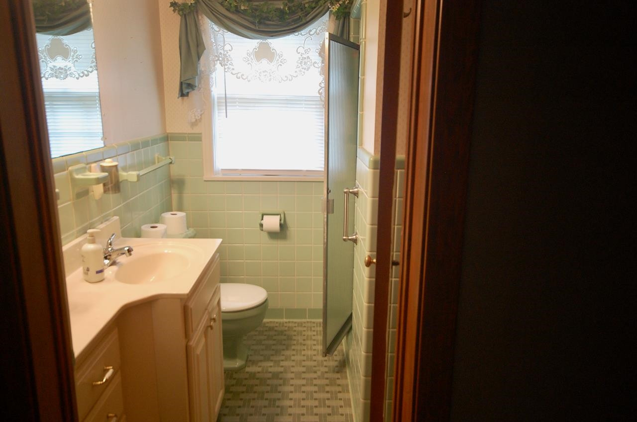 605 South Trenton Street Rutherford, TN 38369 - Photo 13 of 39 view of bathroom with a sink and mirror