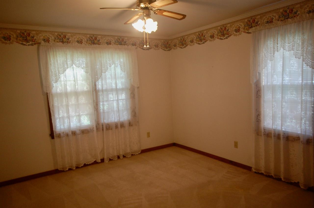 605 South Trenton Street Rutherford, TN 38369 - Photo 14 of 39 a view of an empty room with a window