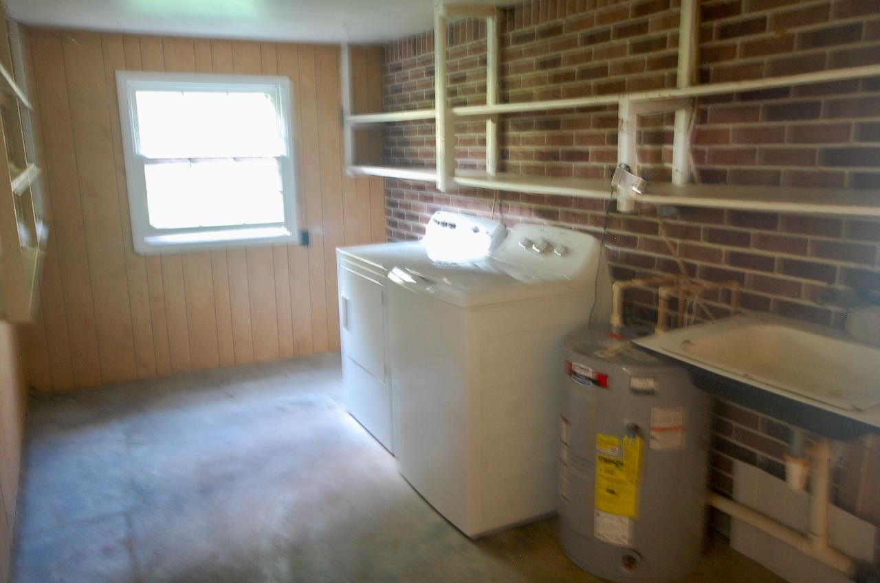 605 South Trenton Street Rutherford, TN 38369 - Photo 28 of 39 a utility room with dryer and washer