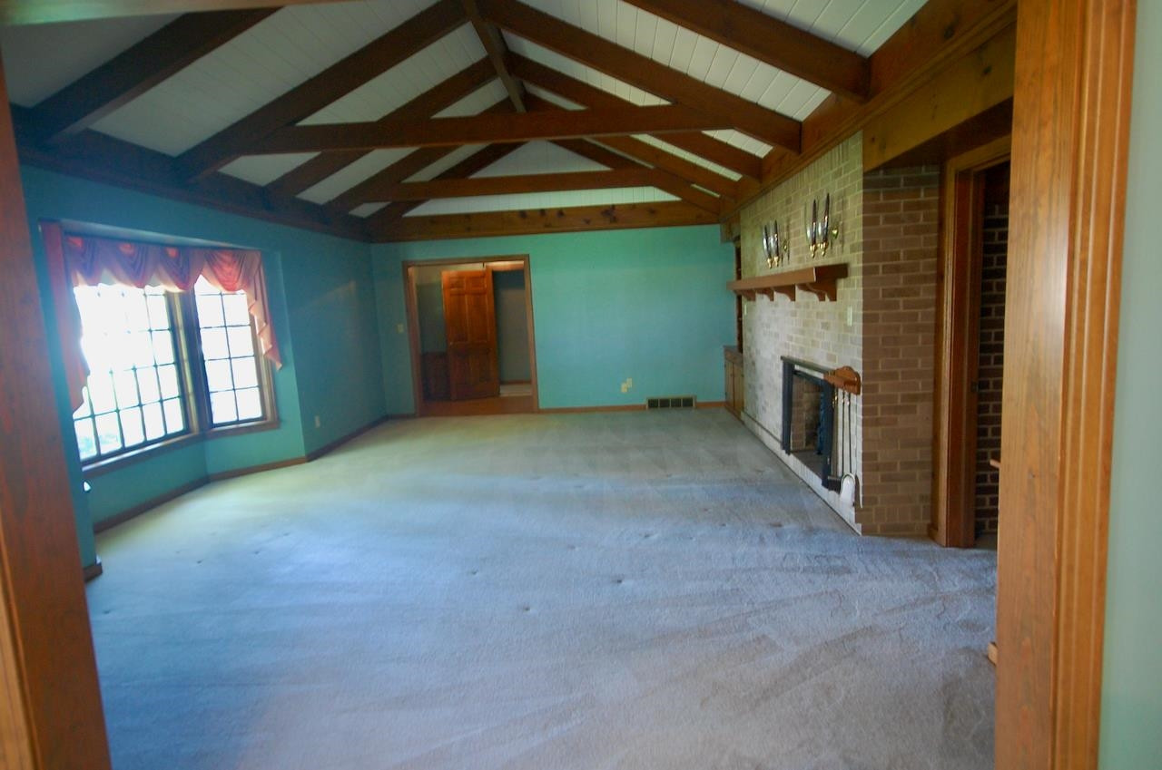 605 South Trenton Street Rutherford, TN 38369 - Photo 8 of 39 an empty room with windows