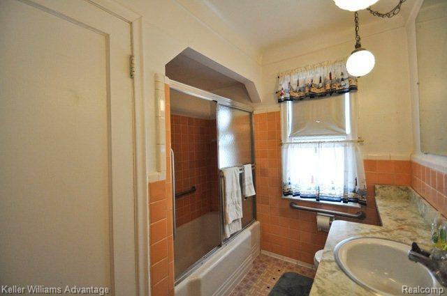 2155 East Eight Mile Road Grosse Pointe, MI 48236 - Photo 16 of 25 11-Bathroom-2.JPG