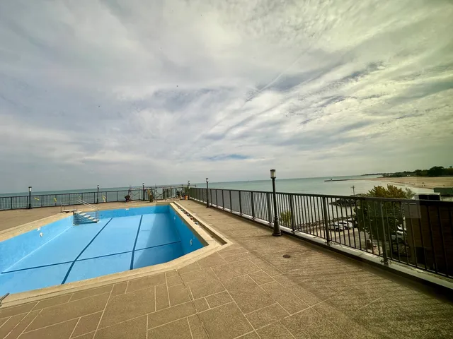 $159,900 | 6007 North Sheridan Road, Unit 6H, Chicago, IL 60660