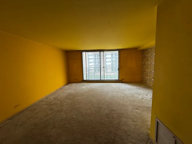 $159,900 | 6007 North Sheridan Road, Unit 6H, Chicago, IL 60660