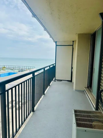 $159,900 | 6007 North Sheridan Road, Unit 6H, Chicago, IL 60660