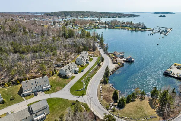 $699,000 | 5 Village Court, Unit 3, Boothbay Harbor, ME 04538
