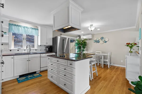 $699,000 | 5 Village Court, Unit 5, Boothbay Harbor, ME 04538