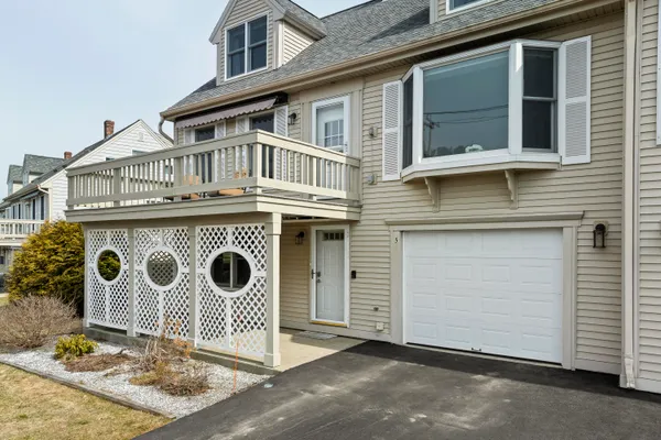 $699,000 | 5 Village Court, Unit 5, Boothbay Harbor, ME 04538