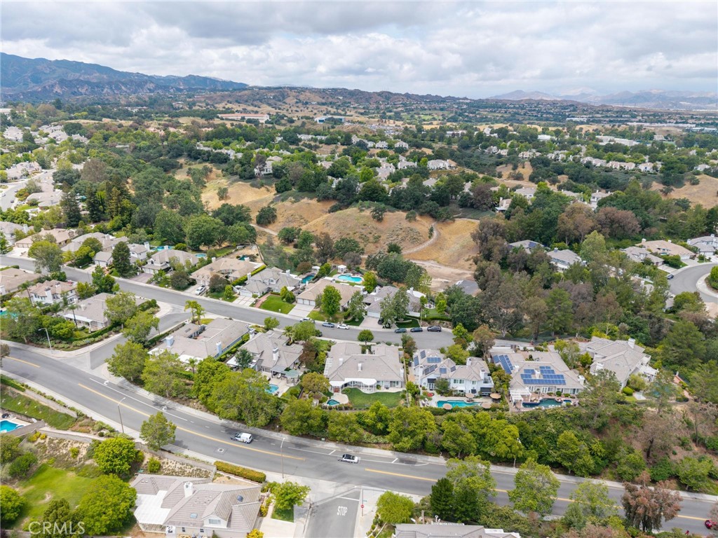 26072 Charing Cross Road Valencia, CA 91355 - Photo 101 of 105