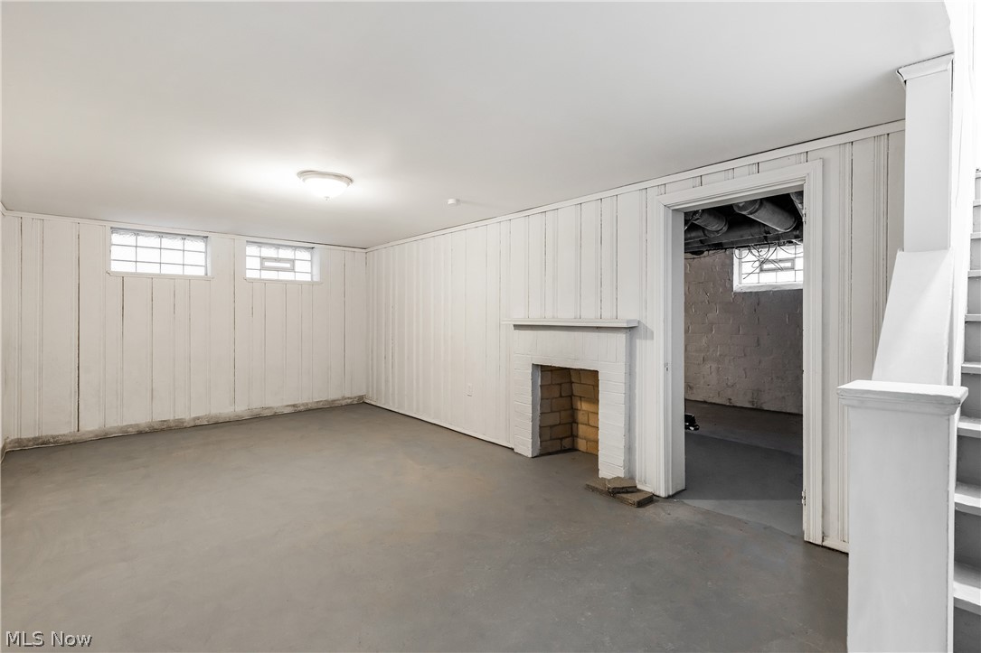 3668 Grosvenor Road Cleveland Heights, OH 44118 - Photo 16 of 18
