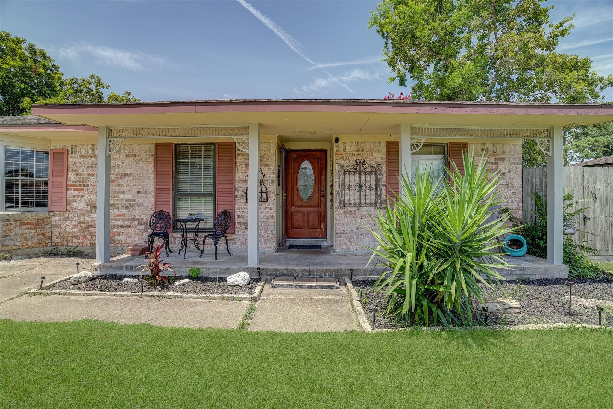 157 Houston Street Angleton, TX 77515 - Photo 4 of 48 Gallery Image 4