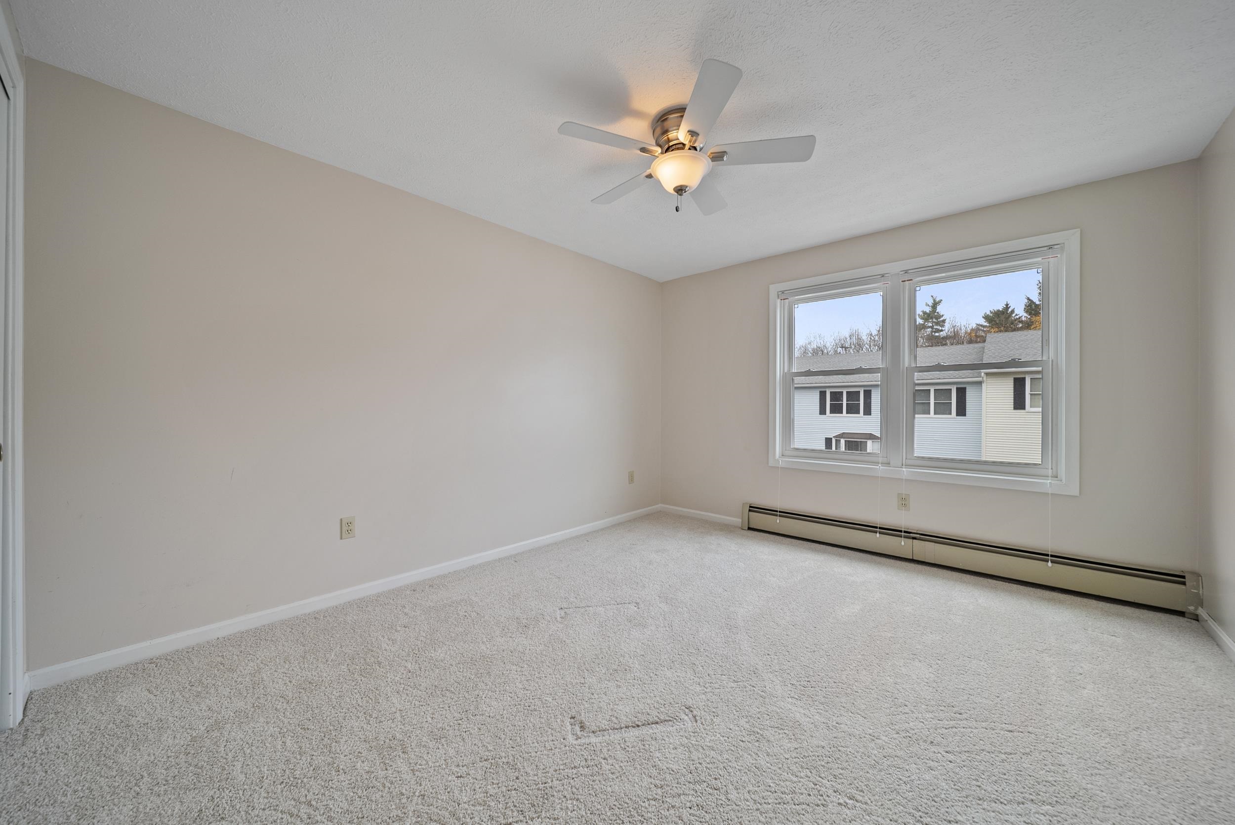 624 Hackett Hill Road Manchester, NH 03102 - Photo 21 of 38