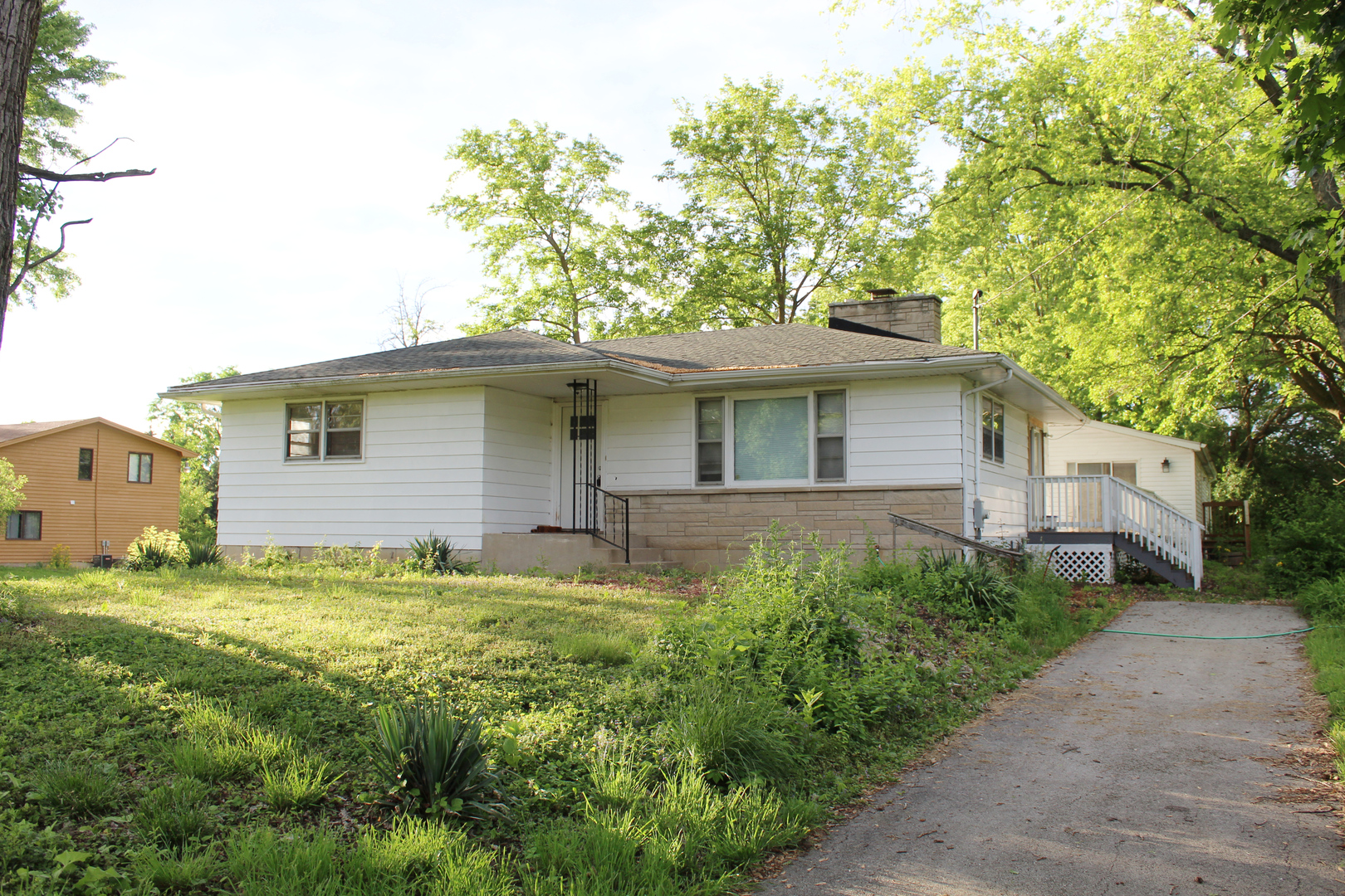 2549 Golf Road Joliet, IL 60432 - Photo 1 of 4 Gallery Image 1