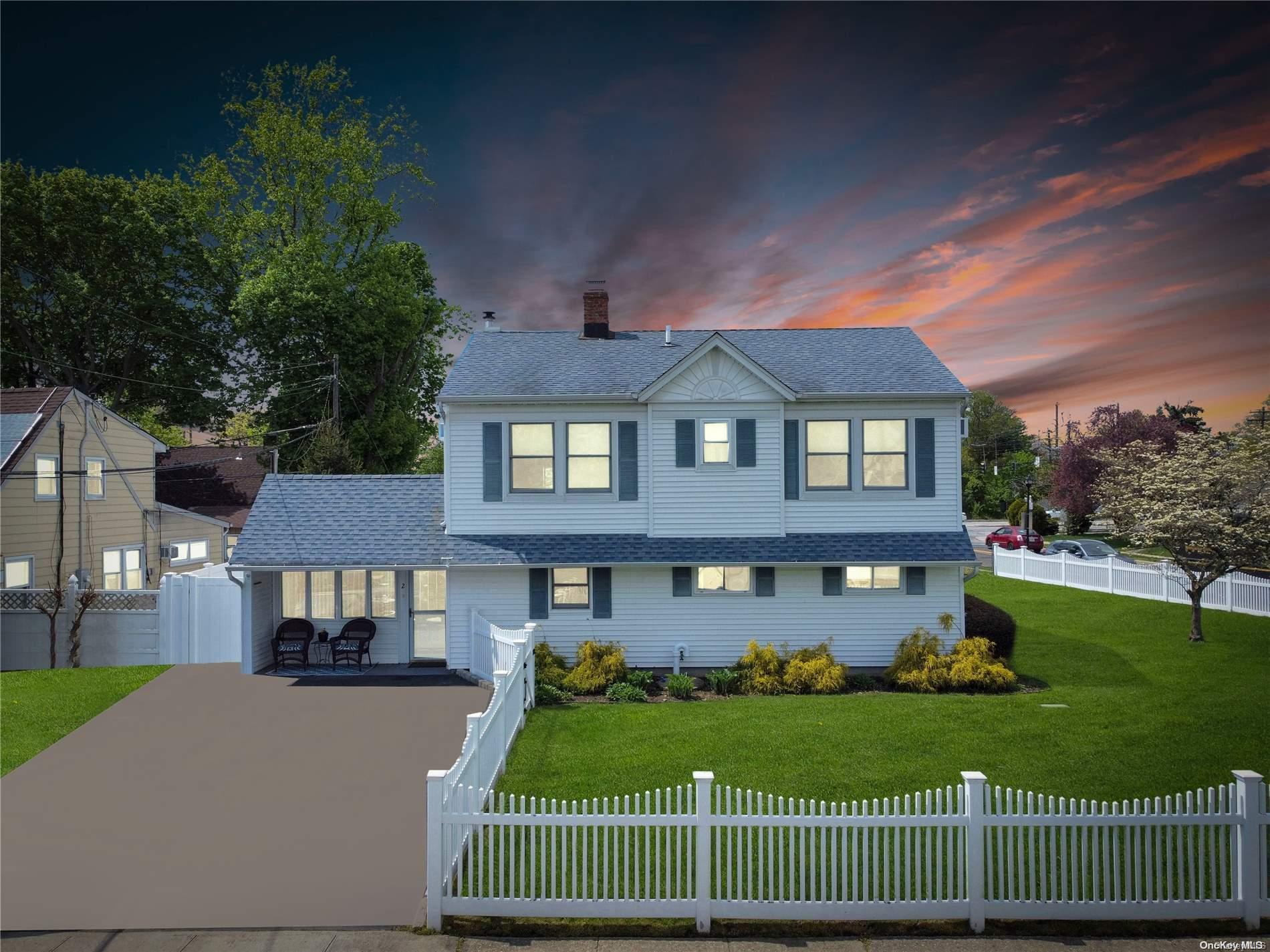 2 Albatross Road Levittown, NY 11756 - Photo 1 of 1 Gallery Image 1