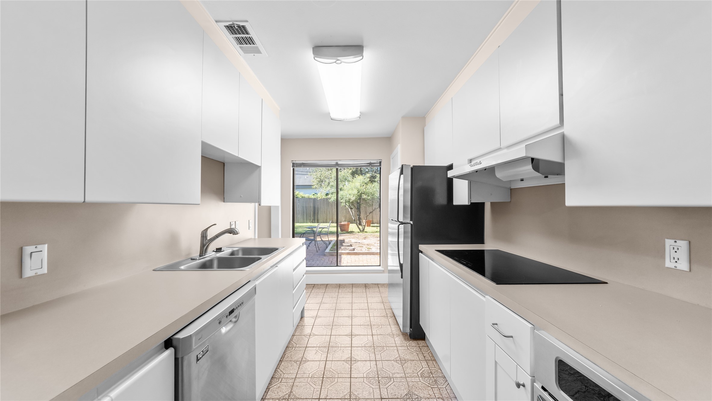 1017 Howard Lane Bellaire, TX 77401 - Photo 19 of 28