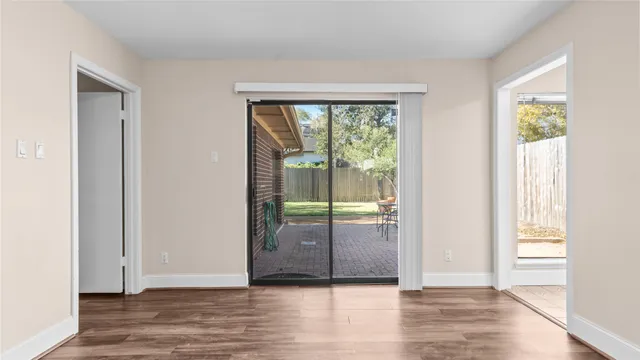 $2,500 | 1017 Howard Lane, Bellaire, TX 77401