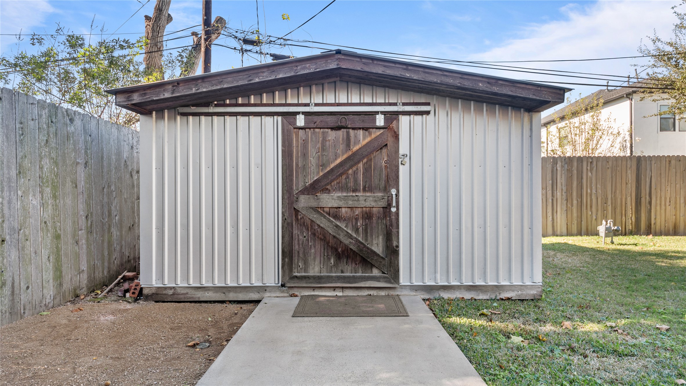 1017 Howard Lane Bellaire, TX 77401 - Photo 23 of 28