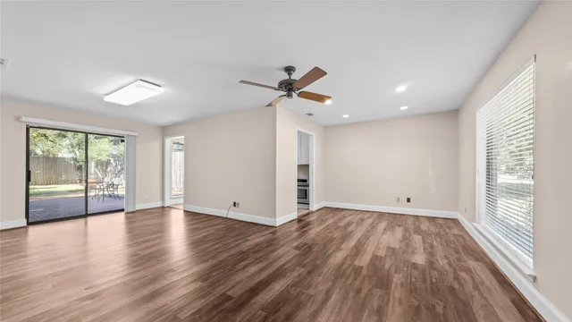 $2,500 | 1017 Howard Lane, Bellaire, TX 77401