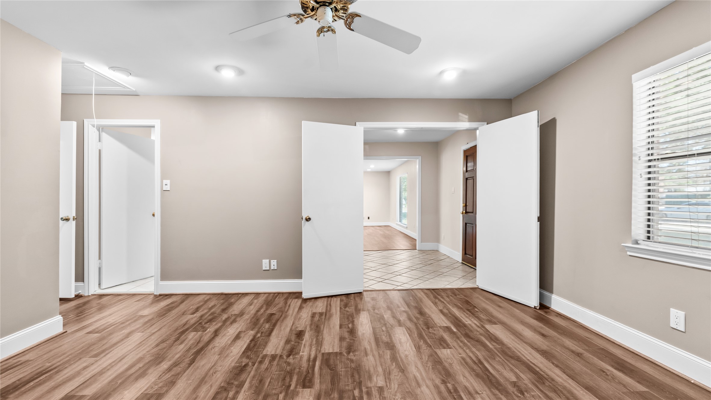 1017 Howard Lane Bellaire, TX 77401 - Photo 7 of 28 Second Bedroom