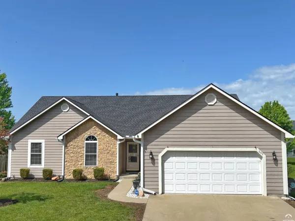 $409,900 | 603 Heritage Drive, Baldwin City, KS 66006