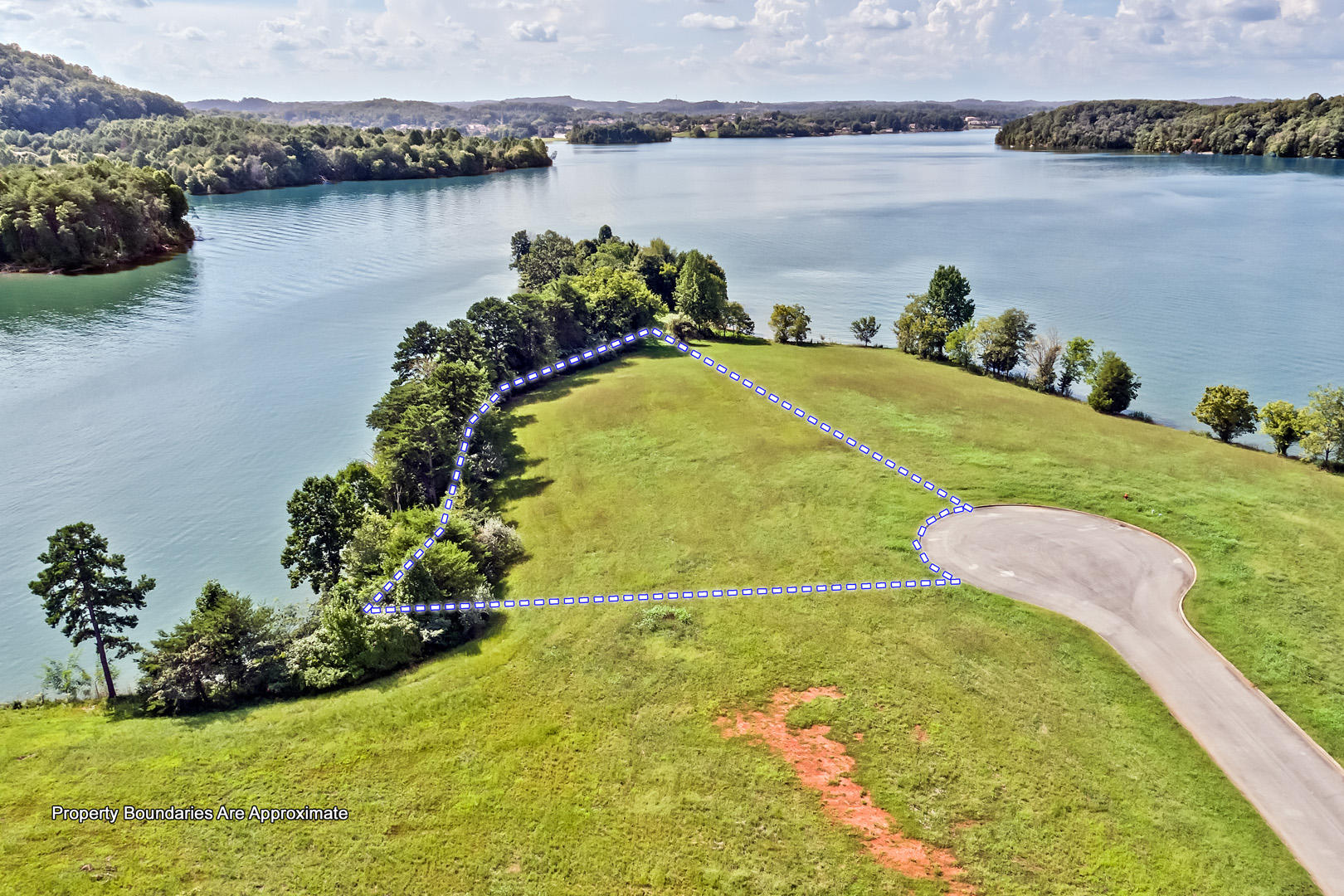 275 Bay Pointe Road Vonore, TN 37885 - Photo 4 of 14 03_BayPointeDrive_889R_BirdseyeClose_W