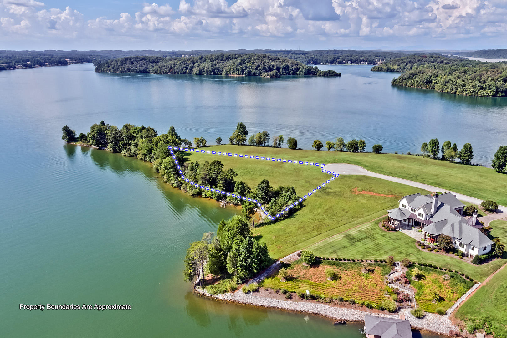 275 Bay Pointe Road Vonore, TN 37885 - Photo 8 of 14 08_BayPointeDrive_889R_Birdseye_NW
